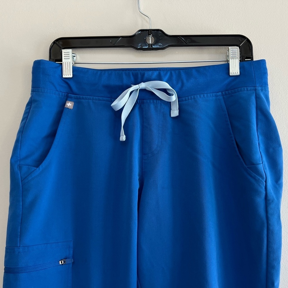 FIGS Zamora Jogger Scrub Pants in Royal Blue (PO#: 1812), size Medium Petite - Picture 6 of 11